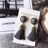 👉 Grijs fluwelen vrouwen Fashion Vintage bal omzoomd Drop Earring(Grey) 8212099151552