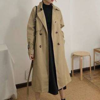 👉 Double-Breasted Trench Coat
