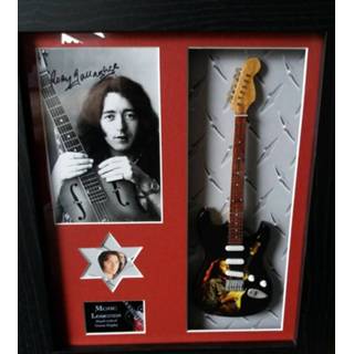 👉 Miniatuur Rory Gallagher gitaar met plectrum