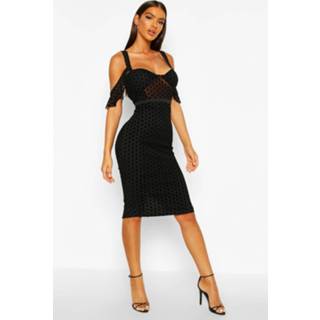 👉 Velvet Spot Cupped Midi Dress