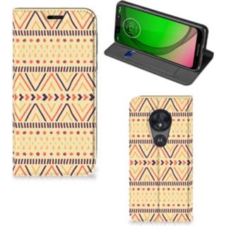 👉 Geel Motorola Moto G7 Play Hoesje met Magneet Aztec Yellow 8720215002409