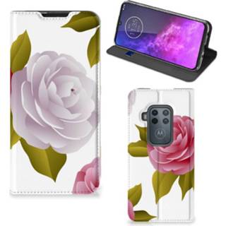 👉 Motorola One Zoom Smart Cover Roses 8720215443226