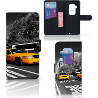 👉 Flipcover Motorola One Zoom Flip Cover New York Taxi 8720215488081