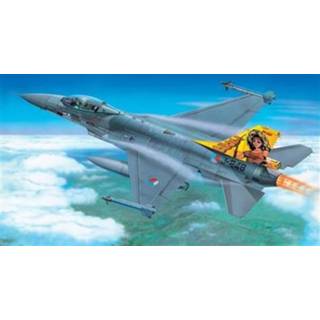 👉 Italeri 1/72 F-16 A/B Fighting Falcon