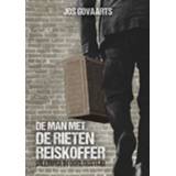 👉 Reiskoffer rieten mannen De man met - Boek Jos Govaarts (9493157342) 9789493157347