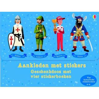 👉 AANKLEDEN MET STICKERS AANKLEDEN MET STICKERS GESCHENKENDOOS. Geschenkdoos met vier stickerboeken, Paperback