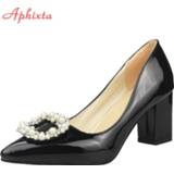 👉 Shoe leather 48 vrouwen Aphixta 7cm 5cm Square Heels Patent Pearl Buckle Shoes Woman Classics Pointed Toe Dress Official Pumps Party Big Size