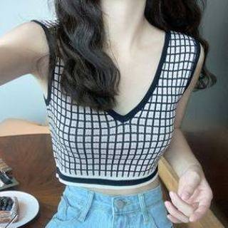 👉 V-Neck Plaid Crop Knit Tank Top