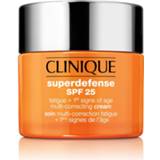 👉 Moisturiser Clinique Superdefense SPF25 Skin Type Oily 50ml