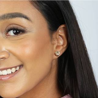 👉 9 Karaat oorknoppen knoop met zirkonia