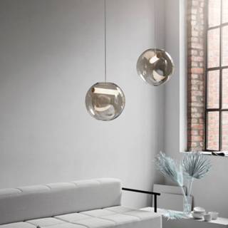 👉 Hanglamp messing mat glas aluminium warmwit a+ Silje Nesdal Northern Reveal van mondgeblazen