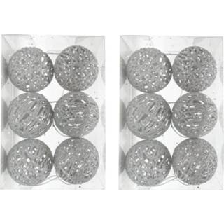 👉 Kerstversiering zilver 12x Rotan kerstballen met glitter 5 cm