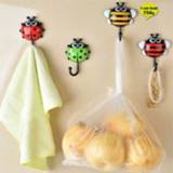 👉 Zuignap vrouwen 2 pcs suction cup hook Creative Ladybug Bee Cartoon Bathroom Wall Hooks door kitchen household accessories