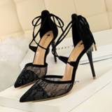 👉 Sandaal vrouwen 2020 New Sexy Floral Lace Mesh Pointed Toe Women Sandals Arrival Cut-Outs Cross-tied Shallow Women's High Heels Shoes