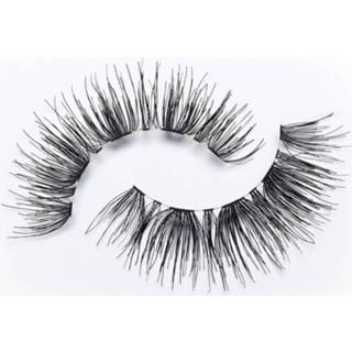 👉 Eylure Pre-Glued Exaggerate 141 Lashes