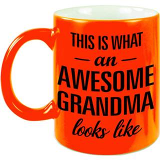 👉 Beker oranje keramiek This Is What An Awesome Grandma Looks Like Cadeau Mok / - 330 Ml Neon Verjaardag Kado 8720276656528