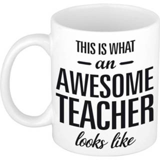 👉 Beker keramiek wit This Is What An Awesome Teacher Looks Like Tekst Cadeau Mok / - 300 Ml Juffen Meester Dag Kado 8720147264791