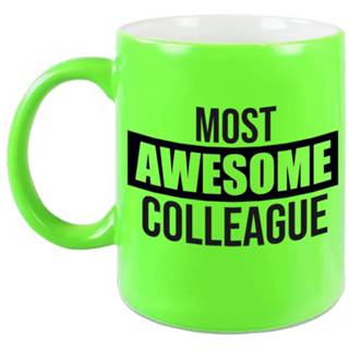 👉 Beker groen keramiek 1x Stuks Collega Cadeau Mok / Met Tekst Most Awesome Colleague - Neon Personeel Kado Mokken Bekers 8720276760447