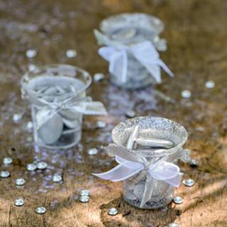 👉 Zilveren zilver One Size 1x Hobby/decoratie metallic sierlinten met glitters 9 mm x 25 meter - Kerst Cadeaulinten satijnlinten/ribbons 8720276371803