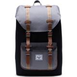 👉 Rugzak zwart grijs polyester Little America multicolor Herschel Black/Grey/Pine Bark/Tan 828432339617