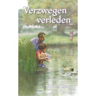 👉 Verzwegen verleden - Sandra Berg (ISBN: 9789059779532) 9789059779532