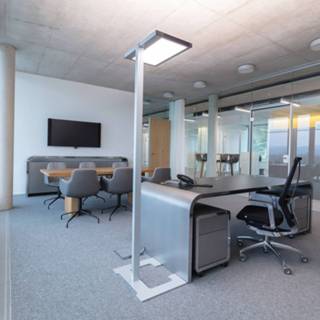 👉 Vloerlamp zilver Luctra Vitawork LED kantoor 17000lm dim