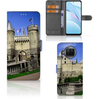 👉 Flipcover Xiaomi Mi 10T Lite Flip Cover Kasteel 8720215328882