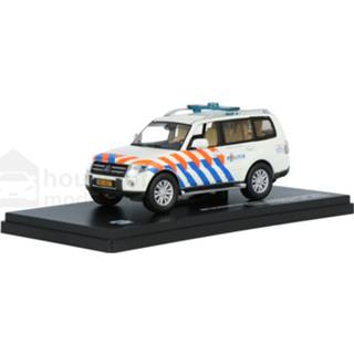 👉 Modelauto triple9 Die-Cast Mitsubishi Pajero - schaal 1:43 9580015704052