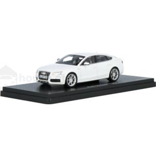 👉 Audi Quattro Coupé - Modelauto schaal 1:43