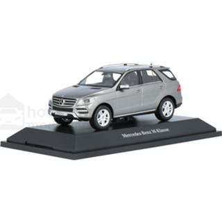 👉 Modelauto IXO silver metallic Die-Cast Mercedes-Benz ML 500 - schaal 1:43 4895102304455