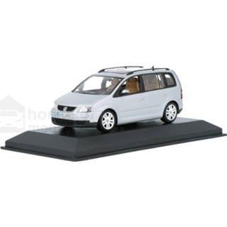 👉 Modelauto ichamps zilver Die-Cast Volkswagen Touran - schaal 1:43 7445902890831
