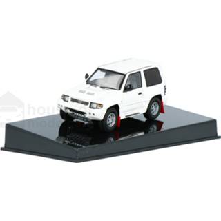 👉 Modelauto AUTOart wit Die-Cast Mitsubishi Pajero EVO - schaal 1:43 674110572018