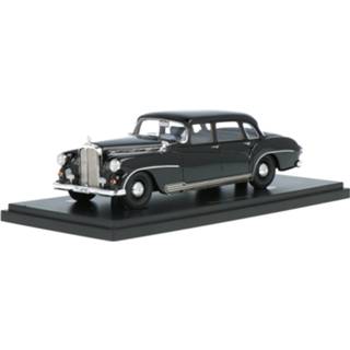 👉 Modelauto AutoCult zwart resin Maybach SW42 - schaal 1:43 7445902918979