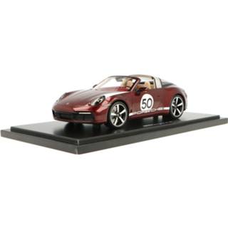 👉 Modelauto spark Cherry Red resin Porsche 911 Targa 4S (992) Heritage Design Edition - schaal 1:18