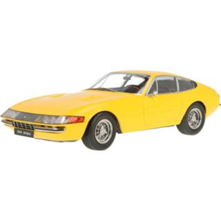 👉 Modelauto KK-Scale geel Die-Cast Ferrari 365 GTB/4 Daytona Coupé - schaal 1:18 4260699760296
