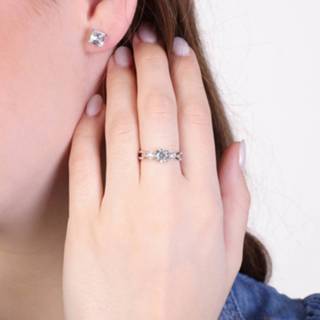 👉 Zilveren ring met zirkonia