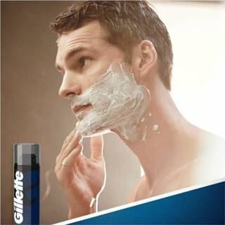 👉 Scheerschuim meerkleurig Gillette gevoelige huid - sensitive skin 3 stuks voordeelverpakking 3x 200ml 6013839472416
