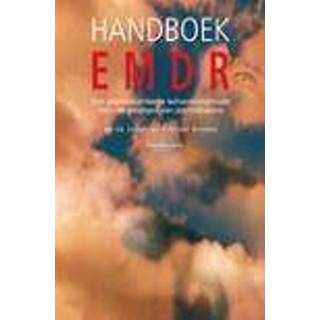 👉 Hand boek Handboek EMDR. Een geprotocolleerde behandelmethode voor de gevolgen van psychotrauma, Ten Broeke, Erik, Hardcover 9789043036474