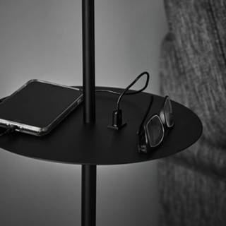 👉 Vloerlamp zwart a++ Linear met USB-laadstation,