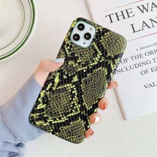 👉 Groen ShieldCase Neon Snake Print iPhone 11 hoesje (groen) 9508454152937