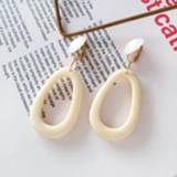 Clip oorbel witte active vrouwen Retro grote ronde geometrie uit ovale oorbellen (witte oorbel)