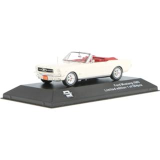 👉 Model auto Ford Mustang Convertible - Modelauto schaal 1:43 9580015701402