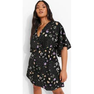 👉 Plus Bloemen Wikkel Skater Jurk, Black