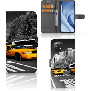 👉 Flipcover Xiaomi Mi 11 Lite Flip Cover New York Taxi 8720632505323