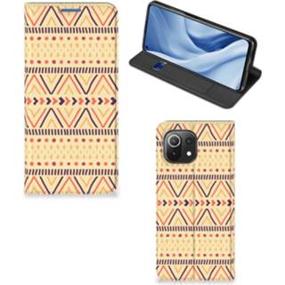 👉 Geel Xiaomi Mi 11 Lite Hoesje met Magneet Aztec Yellow 8720215637229