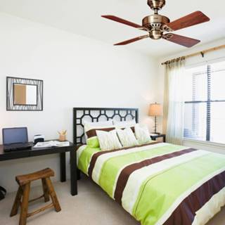 👉 Hunter Bayport plafondventilator rozenhout/eiken