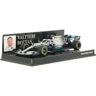 👉 Modelauto Mercedes-AMG F1 W10 EQ Power+ - schaal 1:43 4012138171640