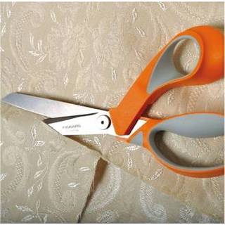 👉 Scheermesje oranje Fiskars Fabric Razor Edge Schaar 21cm 3359900081853