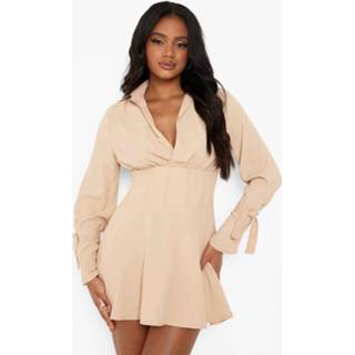 👉 Skater jurk camel Petite Met Korset Detail En Mouwstrikjes,