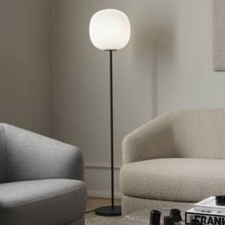 👉 Vloerlamp zwart staal medium a++ anderssen wit New Works Lantern vloerlamp, hoogte 150cm